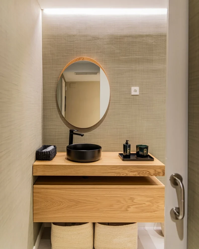 Baño D3 Medical, cerca de la consulta de Clínica FG, Dr. Franco Góngora, en Madrid