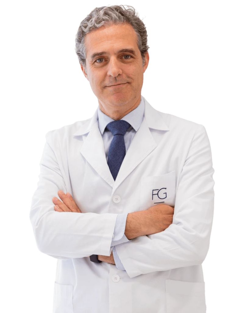 Dr. Franco Góngora, cirujano plástico especialista en mama y blefaroplastia miembro de la SECPRE en Madrid